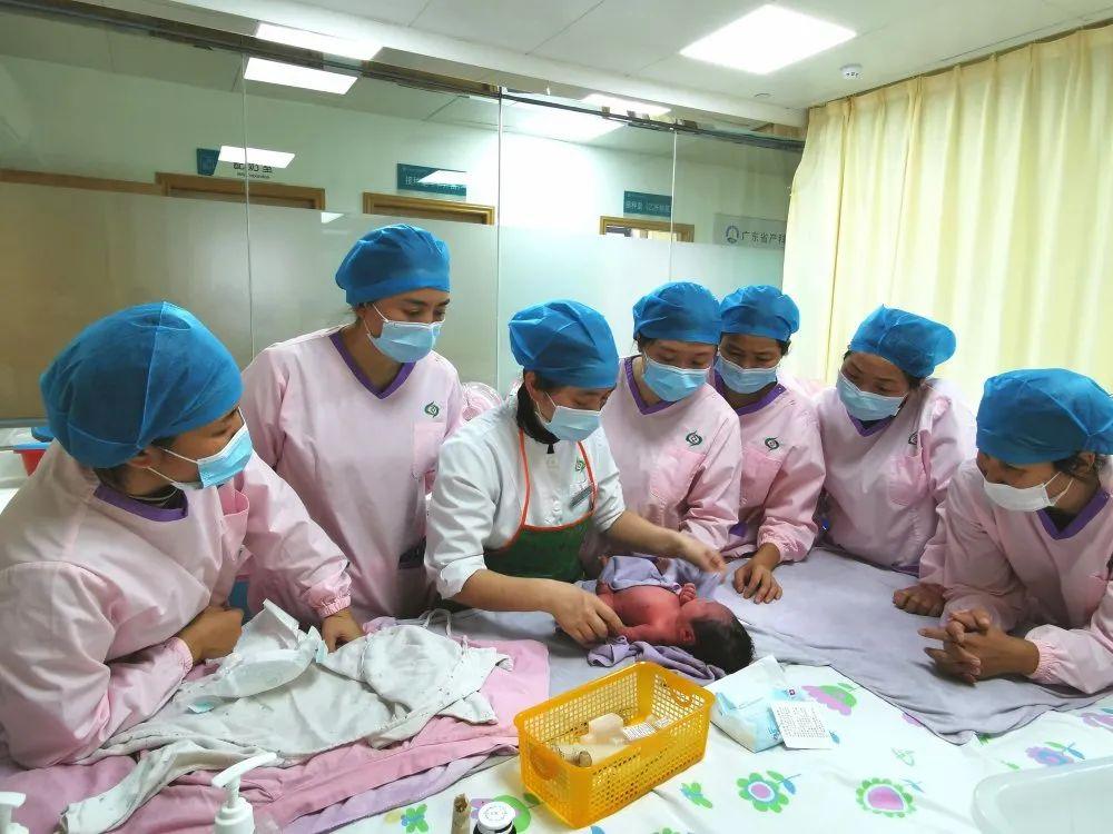 台江县妇婴监护型护送
